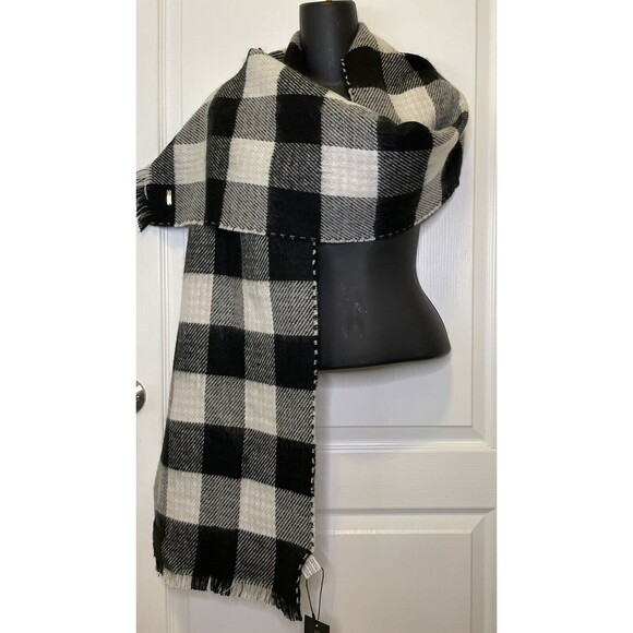 NWT Steve Madden Cozy Knit Boho Plaid Scarf Black and White - Picture 2 of 13